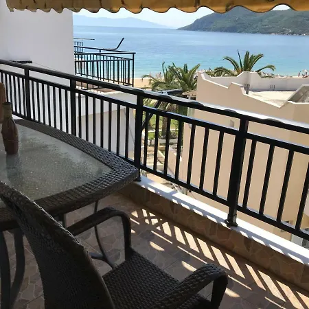 Holiday Sea Front 2 *
